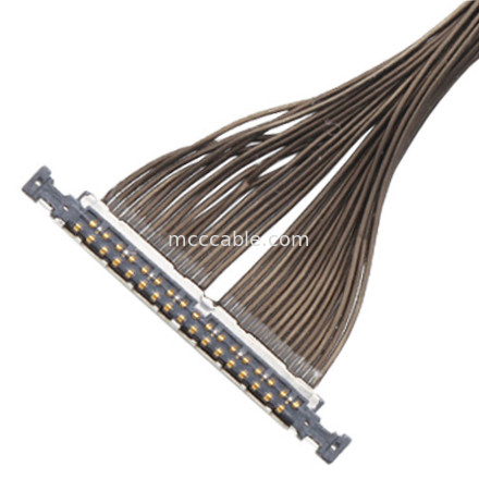 32 broches Micro câble coaxial 0,3 mm de hauteur 20496-032T-40 câble Lvds pour drone 32P connecteur