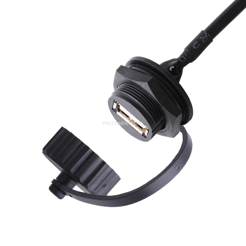 USB 2,0 un connecteur femelle avec le bouclier et le chapeau à l'usb d'USB 2,0 A câble sur mesure