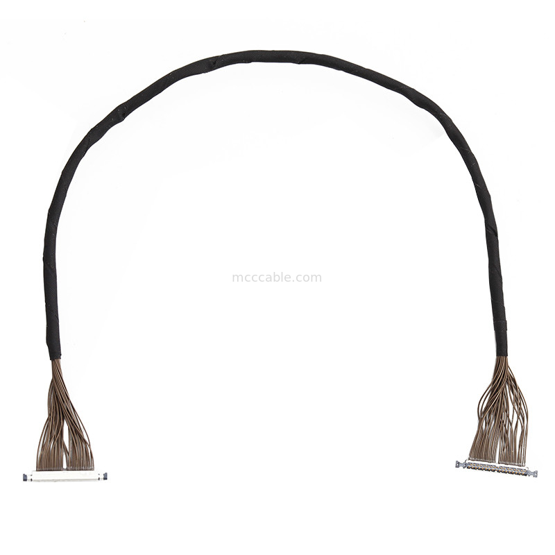 32 broches Micro câble coaxial 0,3 mm de hauteur 20496-032T-40 câble Lvds pour drone 32P connecteur