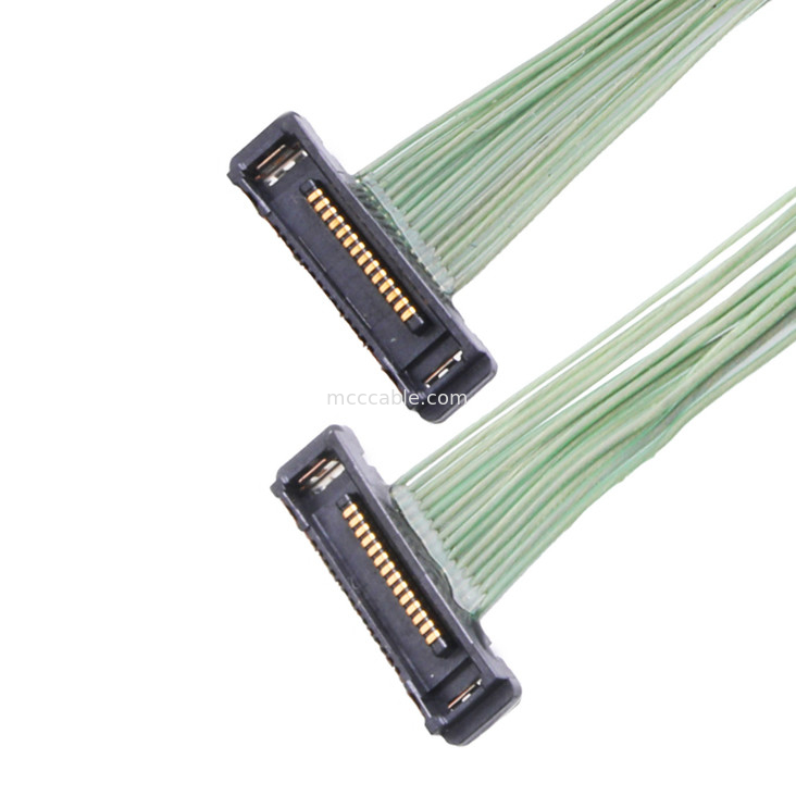 35P Micro câble coaxial 20380-035t-06 connecteur Lvds 0,4 mm angle droit de l'envers