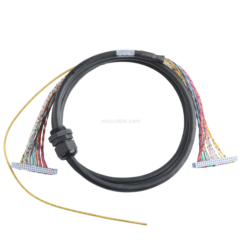 Connecteur 89140-0101 RCPT 40P IDC 26-28AWG GOLD Direct-Through, NPT Hubs avec anneau d'étanchéité intégré