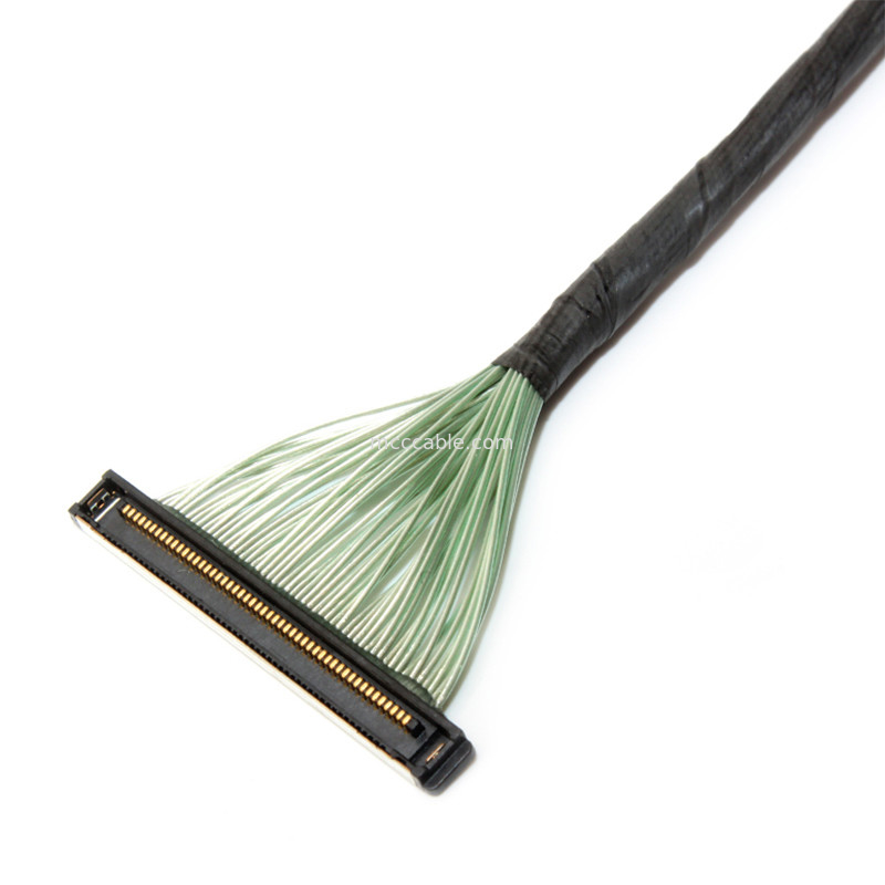 20373-R50T-06 Assemblage de boîtier Connecteurs à micro coaxiale Connecteurs de signal d'image par fil OEN/ODM