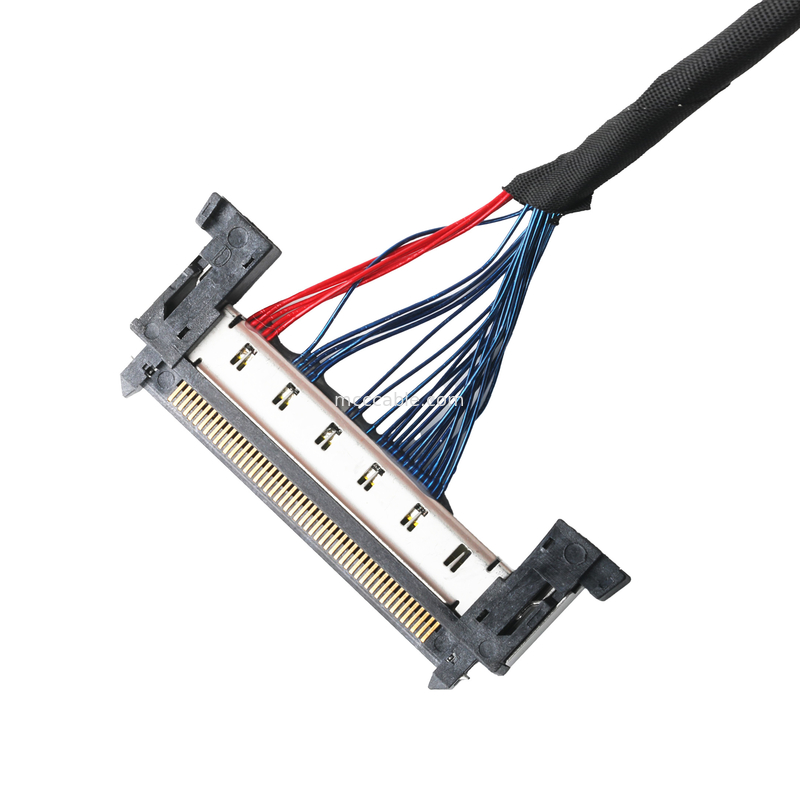 Le câble LVDS est équipé d'un connecteur micro-coaxial 20453-230T-03 vers FI-RE51CL 51P, avec une hauteur de 0,5 mm.